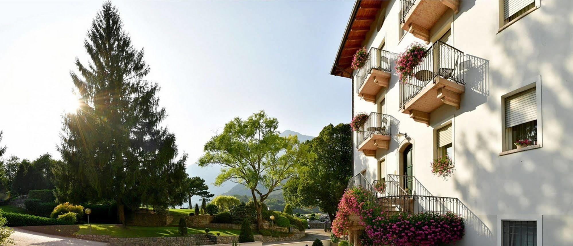 Hotel Lilla' Терлаго Экстерьер фото