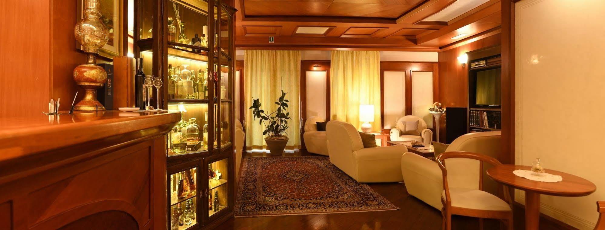 Hotel Lilla' Терлаго Экстерьер фото