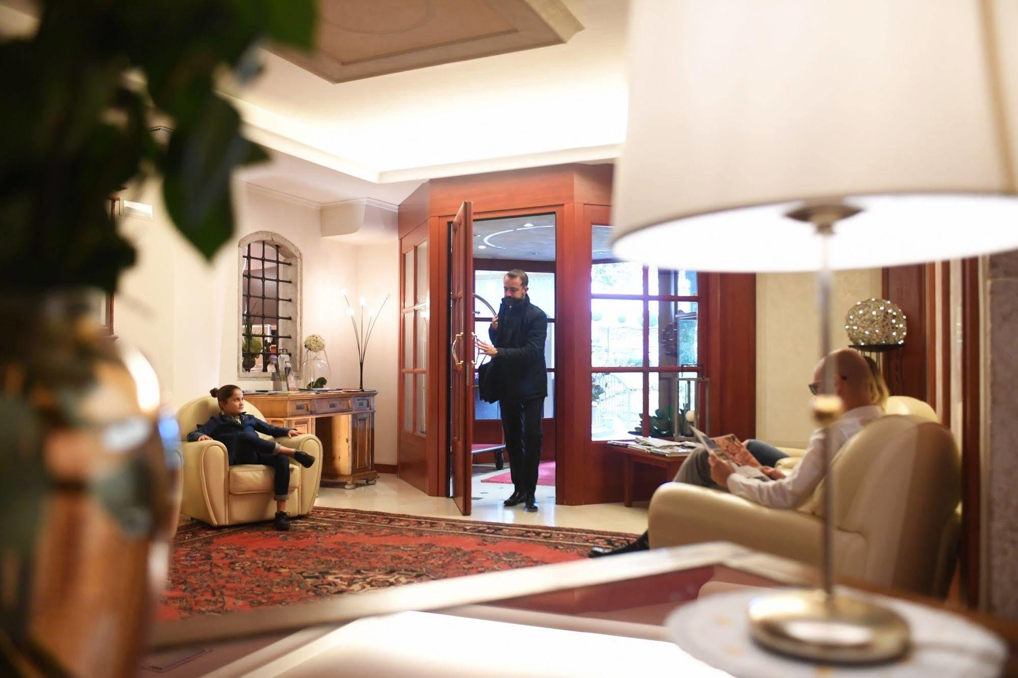 Hotel Lilla' Терлаго Экстерьер фото